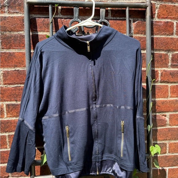 St. John Navy Jacket with Gold Zipper and Silk Detail - Pristine SZ M